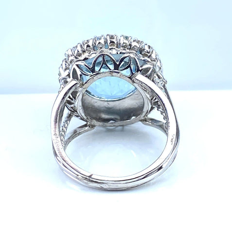 Bague 53 Bague en or blanc 18 carats, aigue-marine et diamants 58 Facettes AB754