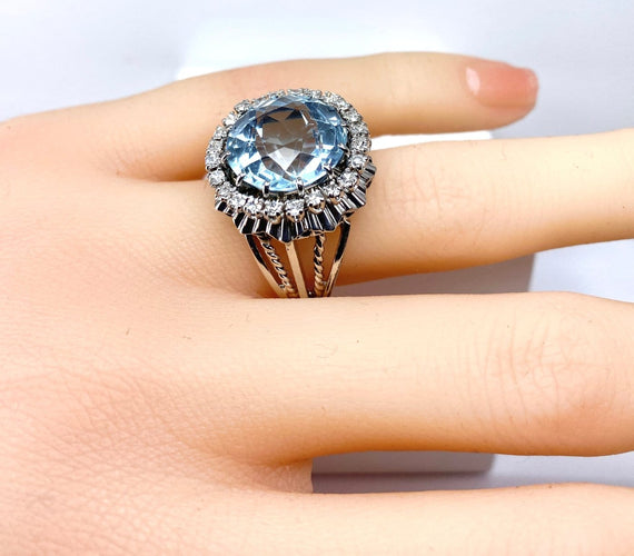 Bague 53 Bague en or blanc 18 carats, aigue-marine et diamants 58 Facettes AB754