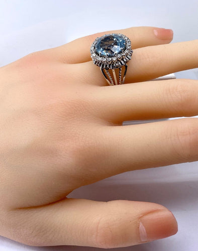 Bague 53 Bague en or blanc 18 carats, aigue-marine et diamants 58 Facettes AB754