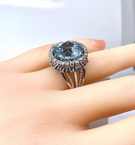 Bague 53 Bague en or blanc 18 carats, aigue-marine et diamants 58 Facettes AB754