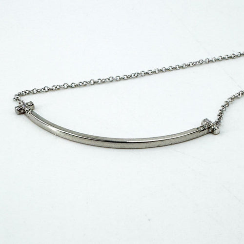Pendentif Tiffany & Co. - Pendentif T Smile en or blanc 18k et diamants 58 Facettes seygarzv4y