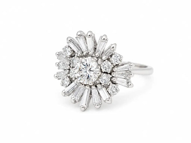 Bague 51 Bague Marguerite Soleil vintage en or blanc 18 carats, diamants 1,70 ct 58 Facettes 32087