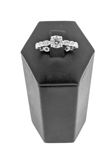 Bague 56 Bague de fiançailles française certifiée HRD en or blanc 18 carats, sertie de diamants 58 Facettes A2119