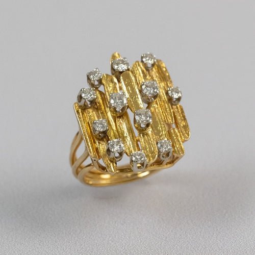 Bague 53 Bague vintage des années 1970 en or jaune texturé et diamants, 1 ct 58 Facettes