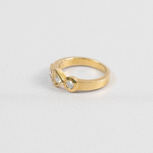 Bague 54 Philippe Tournaire - Bague trilogie signée en or jaune et diamants 58 Facettes