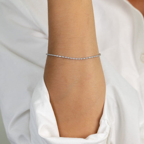 Bracelet Bracelet tennis fin en or blanc 18 carats, diamants 0,77 ct, serti griffes 58 Facettes