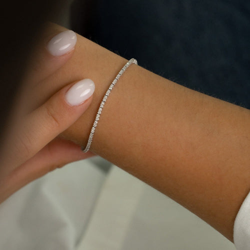 Bracelet Bracelet tennis fin en or blanc 18 carats, diamants 0,77 ct, serti griffes 58 Facettes