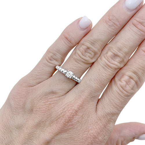 Bague 52 Van Cleef & Arpels - Bague solitaire Perlée en or blanc et diamant 58 Facettes 36071