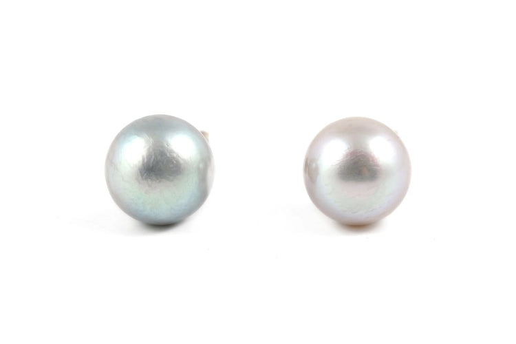 Boucles d'oreilles Boucles d’oreilles contemporaines en or blanc 14 carats avec perles 58 Facettes B894