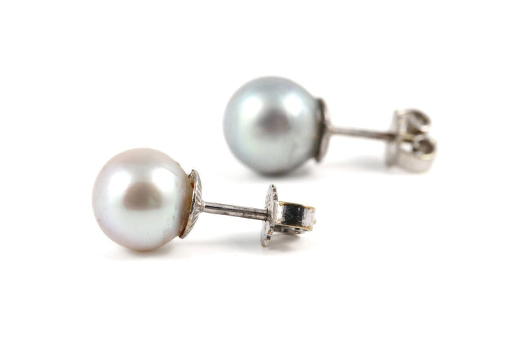 Boucles d'oreilles Boucles d’oreilles contemporaines en or blanc 14 carats avec perles 58 Facettes B894