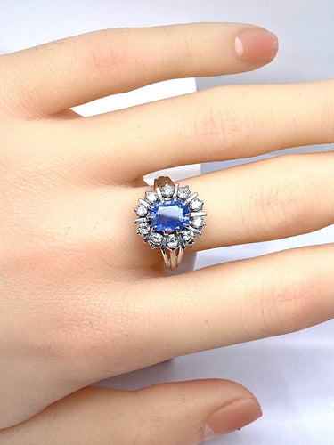 Bague 56 Bague marguerite en or blanc 18 carats, saphir de Ceylan et diamants 58 Facettes AB750