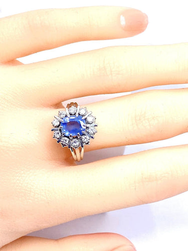 Bague 56 Bague marguerite en or blanc 18 carats, saphir de Ceylan et diamants 58 Facettes AB750