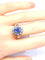 Bague 56 Bague marguerite en or blanc 18 carats, saphir de Ceylan et diamants 58 Facettes AB750