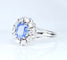 Bague 56 Bague marguerite en or blanc 18 carats, saphir de Ceylan et diamants 58 Facettes AB750