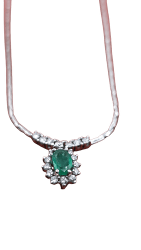 Collier MATY - Collier avec pendentif en or gris 750/1000, émeraude ovale et diamants taille brillant 58 Facettes Collier MATY