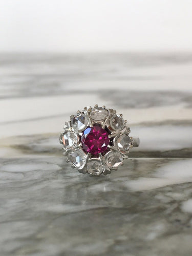 Bague 55.5 Bague marguerite en or blanc 18k, grenat rhodolite et diamants 58 Facettes 313