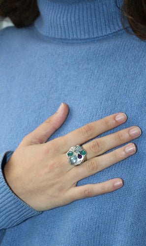 Bague 50 Bague en or blanc 750/1000, aigues-marines, émeraudes, améthyste et diamants 58 Facettes 8