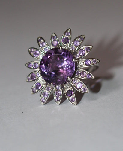 Bague 54 Mauboussin - Bague fleur vintage en or blanc 750, améthystes et diamants 58 Facettes 7