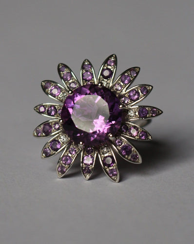 Bague 54 Mauboussin - Bague fleur vintage en or blanc 750, améthystes et diamants 58 Facettes 7
