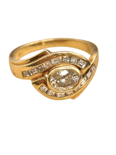 Bague 53.5 Bague vintage torsadée en or jaune 18 carats avec diamant ovale 58 Facettes CV-152