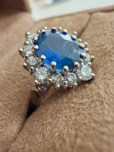 Bague 55 Bague Pompadour en or blanc, saphir et diamants 58 Facettes m,zc,mz