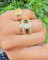Bague 56 Bague bandeau en or jaune 18 carats, saphirs et diamants 58 Facettes qlqql