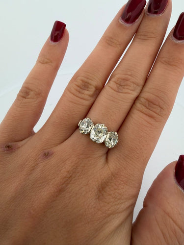 Bague 53 Bague trilogie Art déco en or blanc 18 carats avec diamants taille ancienne 58 Facettes 607/26 A