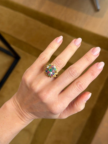 Bague 53 Bague fleur en or 18 carats, diamants, saphirs, émeraudes et pierres fines 58 Facettes Bague Fleur