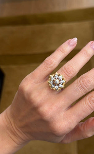 Bague 53 Bague ciselée en or jaune et blanc 18 carats, diamants 58 Facettes Bague Cisele