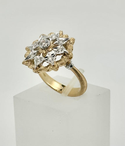 Bague 53 Bague ciselée en or jaune et blanc 18 carats, diamants 58 Facettes Bague Cisele