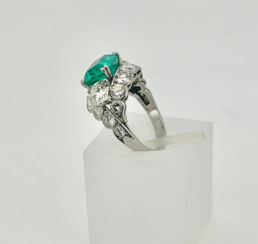 Bague 53 Bague en platine, émeraude et diamants 58 Facettes Bague émeraude & Dia