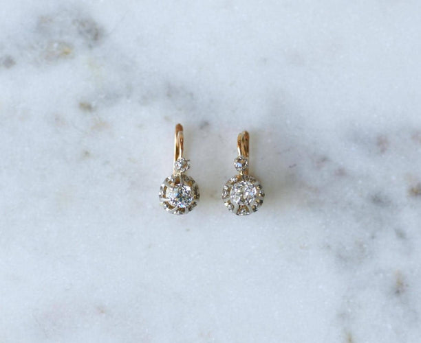 Boucles d'oreilles Boucles d’oreilles dormeuses anciennes - Diamants, or rose et platine 58 Facettes