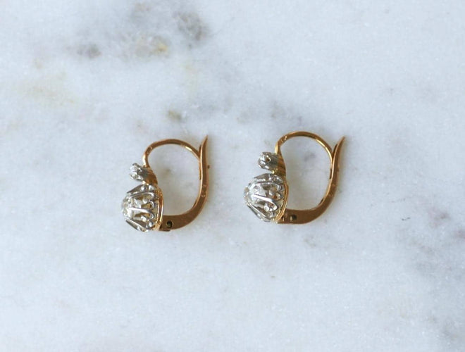 Boucles d'oreilles Boucles d’oreilles dormeuses anciennes - Diamants, or rose et platine 58 Facettes
