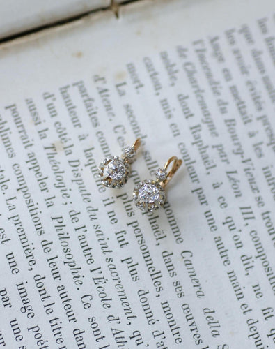 Boucles d'oreilles Boucles d’oreilles dormeuses anciennes - Diamants, or rose et platine 58 Facettes