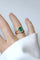 Bague 55 Bague marguerite ancienne en or jaune 18k, émeraude de Colombie et diamants 58 Facettes