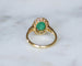 Bague 55 Bague marguerite ancienne en or jaune 18k, émeraude de Colombie et diamants 58 Facettes