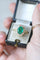 Bague 55 Bague marguerite ancienne en or jaune 18k, émeraude de Colombie et diamants 58 Facettes