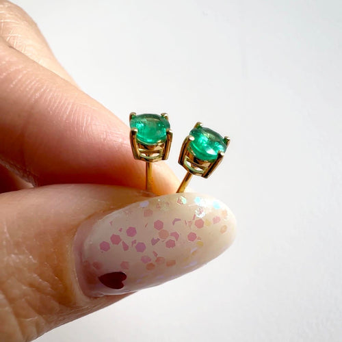 Boucles d'oreilles Aitches - Boucles d’oreilles Tulipe simple en or 18k avec émeraudes ovales 58 Facettes GER1047GN_20261019