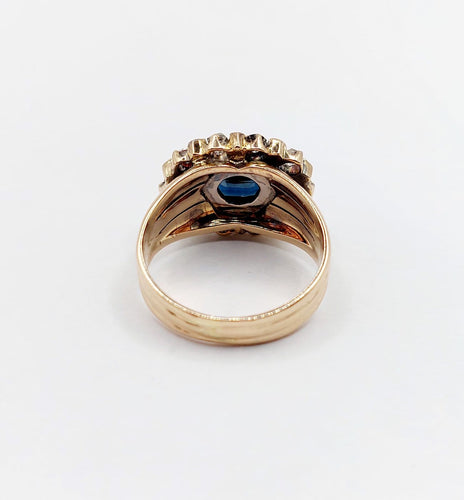 Bague 52 Bague marguerite en or rose, saphir naturel et diamants, vers 1900 58 Facettes A08011