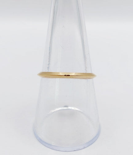 Bague 57 Bague jonc en or 18k biseautée, vers 1945 58 Facettes A08013