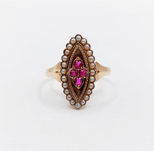 Bague 56 Bague marquise victorienne en or rose 18k, rubis et perles, vers 1890 58 Facettes A08014