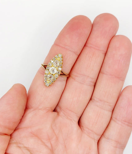 Bague 57.5 Bague marquise en or 18k, diamants taille ancienne, vers 1920 58 Facettes A08017