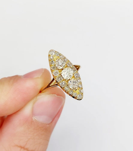 Bague 57.5 Bague marquise en or 18k, diamants taille ancienne, vers 1920 58 Facettes A08017