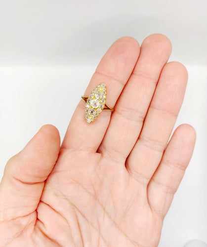 Bague 57.5 Bague marquise en or 18k, diamants taille ancienne, vers 1920 58 Facettes A08017
