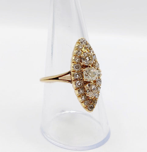 Bague 57.5 Bague marquise en or 18k, diamants taille ancienne, vers 1920 58 Facettes A08017
