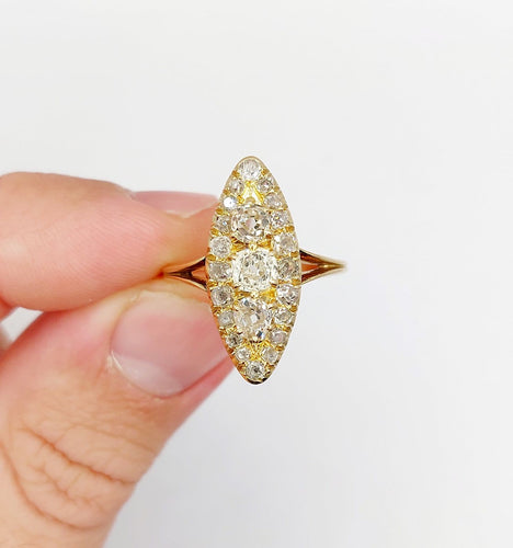 Bague 57.5 Bague marquise en or 18k, diamants taille ancienne, vers 1920 58 Facettes A08017
