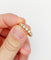 Bague 53 Alliance américaine en or 18k avec diamants, vers 1950 58 Facettes A08019