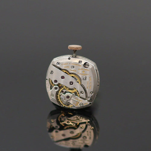 Montre Vacheron & Constantin - Montre Étrier pour dame en or rose 14 carats, années 1940 58 Facettes VC-700