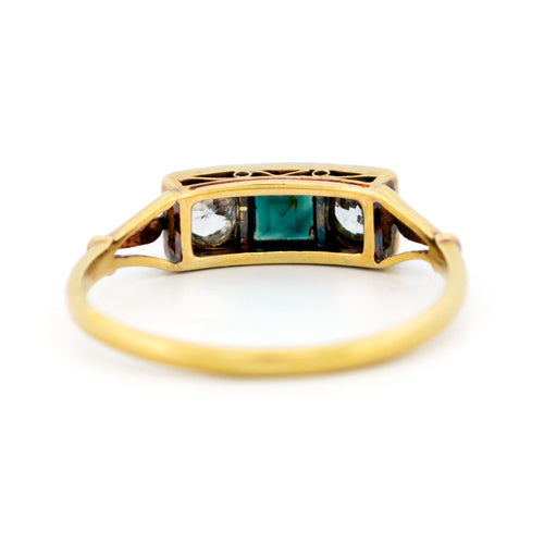 Bague 53 Bague Art déco en or jaune et blanc 14k, saphirs et diamants 58 Facettes D351F4A3CF4043F2B2AAD0EB0A6A2763