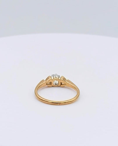 Bague 53 Bague solitaire en or 18k avec diamant taille ancienne 58 Facettes NIC/3/01/00/B